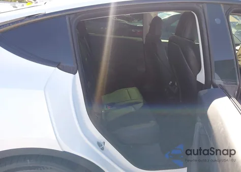 2022 Tesla Model Y Performance Dual Motor All-Wheel Drive from USA, damaged, VIN 7SAYGDEFXNF484838